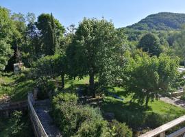 Eco-Gîte du Moulin de Dun, Ariège，位于Dun的酒店