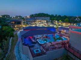 The Resort at Lake of the Ozarks，位于奥沙克湖的酒店