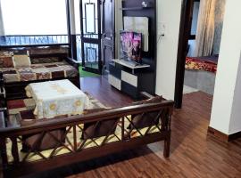 RB Cottage at mall road mussoorie，位于穆索里的酒店