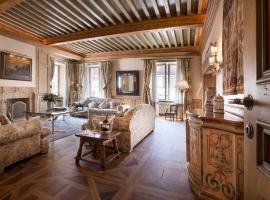Annecy Historical Center - 160 square meter - 3 bedrooms & 3 bathrooms，位于安锡Musee Chateau d'Annecy附近的酒店