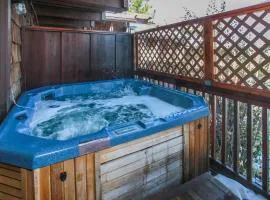 Snow Summit Townhouse - Snow summit at your doorstep! Private hot tub!