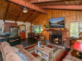 Little Big Pine - Perfect, stylish cabin near the lake with a great deck