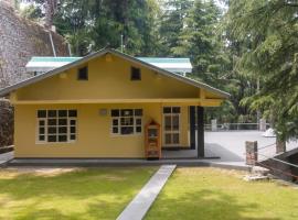 BluSalzz Villas - The Pine Tree, Dalhousie - Himachal Pradesh，位于戴尔豪斯的酒店