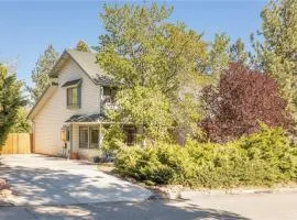 Mount Bearadise - Located in a beautiful quiet area of Big Bear City! Pool Table and Arcade Games!