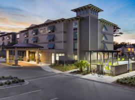 SpringHill Suites Hilton Head Island，位于希尔顿黑德岛的酒店