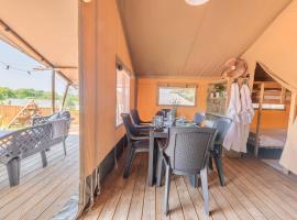 Luxury Glamping at Stags Head，位于Abbotskerswell的豪华帐篷