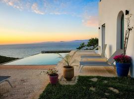 Très belle villa avec piscine et vue incroyable sur mediterannée (DAR NAIM)，位于丹吉尔的乡村别墅