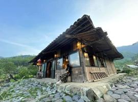 Lũng Mười Homestay，位于Nà Giảo的住宿加早餐旅馆