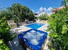 Pool Apartment Knezevic