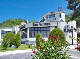 Motel Casa Arcașului，位于Condreni的酒店