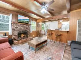 Finch Nest - Beautiful cabin in a convenient location!