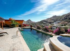 Casa Flamingo Cabo Luxurious Home, Spacious Rooms in El Pedregal Gated Community，位于卡波圣卢卡斯的度假屋