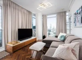 Pristine Modern 2BR Condo Private BBQ and Balcony