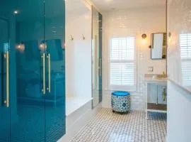 Luxurious Estate Private Heated pool