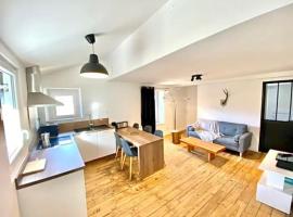 Le Chalet - Appartement 5 personnes avec parking，位于萨维尼亚克莱奥尔莫的酒店