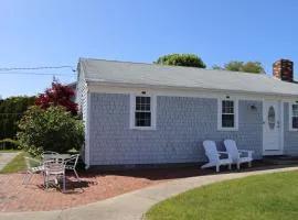 Seaside Serenity, just a block /0.1 mile away from the beach