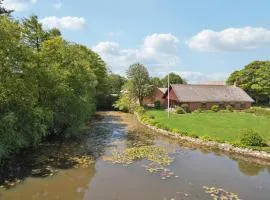 Nice Home In Bækmarksbro With Wifi