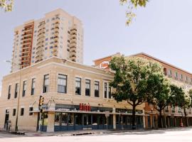 Aiden by Best Western San Antonio Riverwalk，位于圣安东尼奥河心购物中心附近的酒店