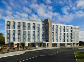 Courtyard by Marriott Stoke on Trent Staffordshire，位于莱姆河下游的纽卡尔斯的酒店