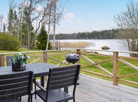 Cozy Home In Nässjö With House Sea View，位于奈舍的酒店