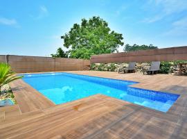 Casa con piscina en zona rural，位于Deiro的酒店