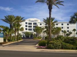 万豪彭萨科拉海滩春季山丘套房酒店，位于彭萨科拉海滩的带泳池的酒店