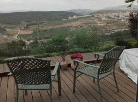 הבית על הגבעה，位于‘Ilūṭ的酒店