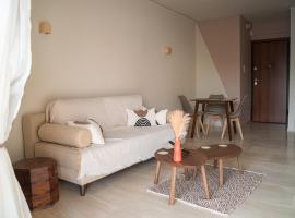 Naiads Nest - The Cozy Retreat，位于瓦尔基扎的海滩短租房