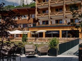Ferienalm Panorama Hotel，位于斯拉德明的酒店