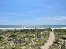 The Lost Loggerhead- OBX Ocean view Beach House，位于埃文的酒店