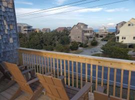 The Lost Loggerhead- OBX Ocean view Beach House，位于埃文的酒店