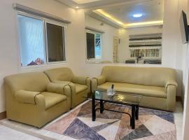 Teo’s Spacious and Affordable Home in Cabanatuan，位于甲万那端的酒店