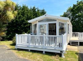 3 Bedroom Caravan LG34, Lower Hyde, Shanklin，位于尚克林的豪华帐篷营地