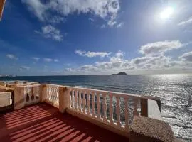 Casa con vistas al mar y piscina