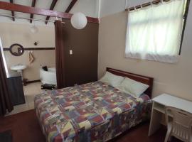 BINNAH GUEST ROOM，位于莫约班巴的旅馆