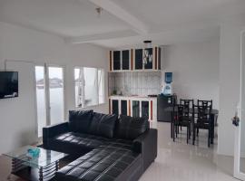 APUT VILLA RESIDENCE MUTIARA B7，位于Songgoriti的公寓式酒店