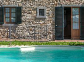 Experience the charm of Tenuta Le Caselle, a cozy farmhouse surrounded by nature and comfort!，位于苏比亚诺的酒店