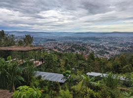 Eagle View Lodge - Kigali，位于基加利的山林小屋