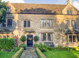 Charming Grade 2 listed building in Wiltshire，位于梅尔克舍姆的酒店