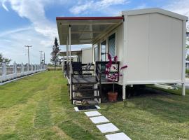 Aigeas Camping，位于尼亚·卡利克拉提亚的酒店