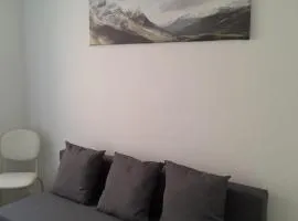 1 bedroom studio sleeps 4