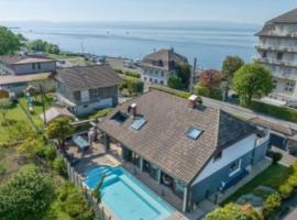 Villa avec piscine au bord du lac，位于Maxilly-sur-Léman的酒店