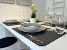 Goethe Palais Suite Charlotte 4P l Lift I ParkplatzI Zentrum I Helios