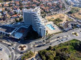 Tamara Ashkelon Hotel，位于亚实基伦的带泳池的酒店