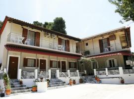 Petros Giatras - Rooms，位于扎金索斯镇的低价酒店