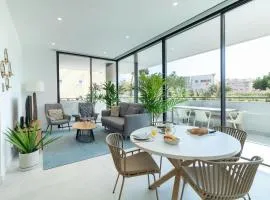 Lagos Deluxe 2 With Pool by Homing