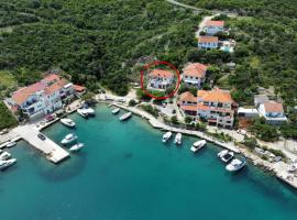 Apartments by the sea Zaglav, Dugi otok - 17788，位于萨利的酒店