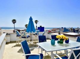 Beach House located in quiet community.，位于奥克斯纳德的酒店