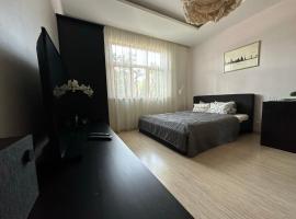 Studio apartment in private house，位于里加Turiba University附近的酒店