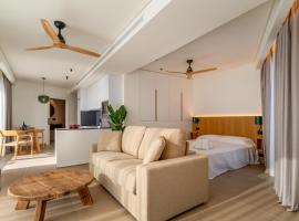 Hotel Apartamentos Hamus，位于科尼尔-德拉弗龙特拉的酒店